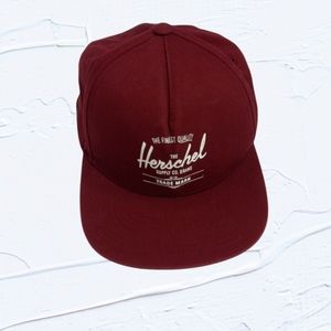 HERSCHEL SUPPLY snap back burgundy hat